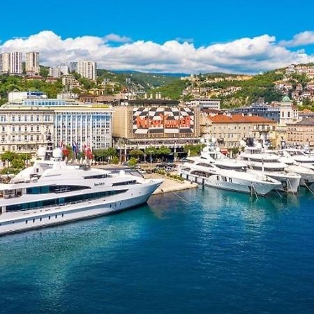 Rijeka Apartment With Free Parking And Large Balcony エクステリア 写真